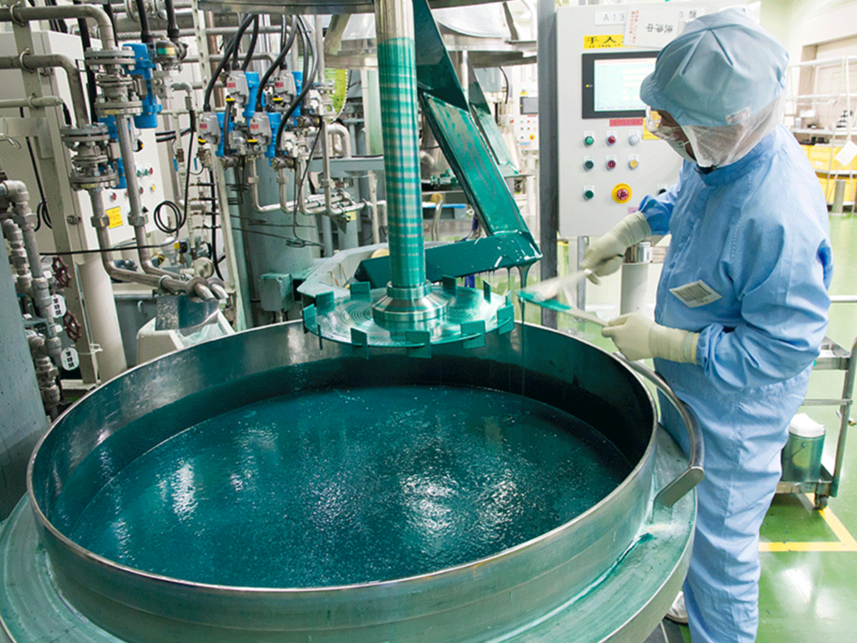 太陽インキ製造 工場内