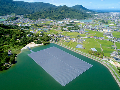 御厩池水上太陽光発電所