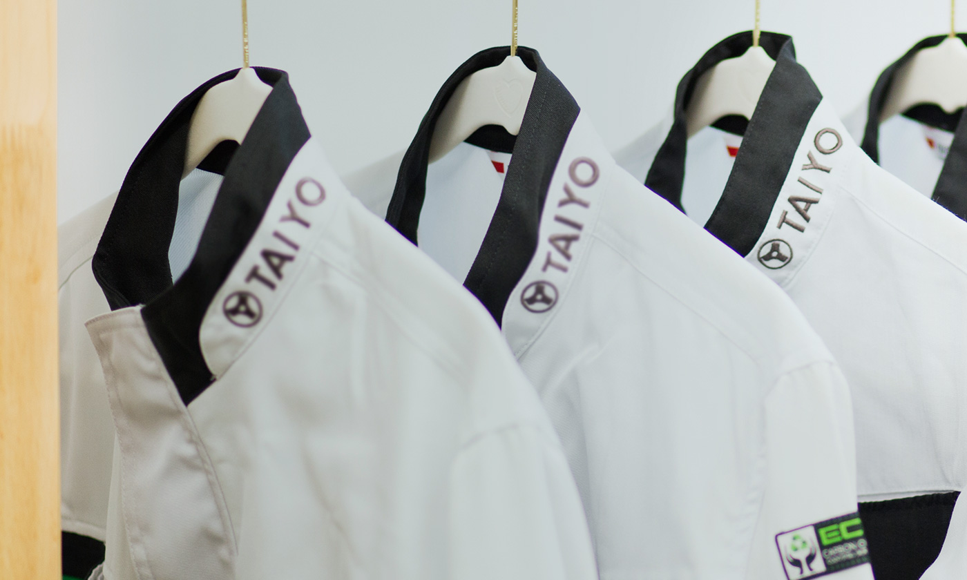 若手社員が提案して実現した<br>「作業服のリニューアル」。
